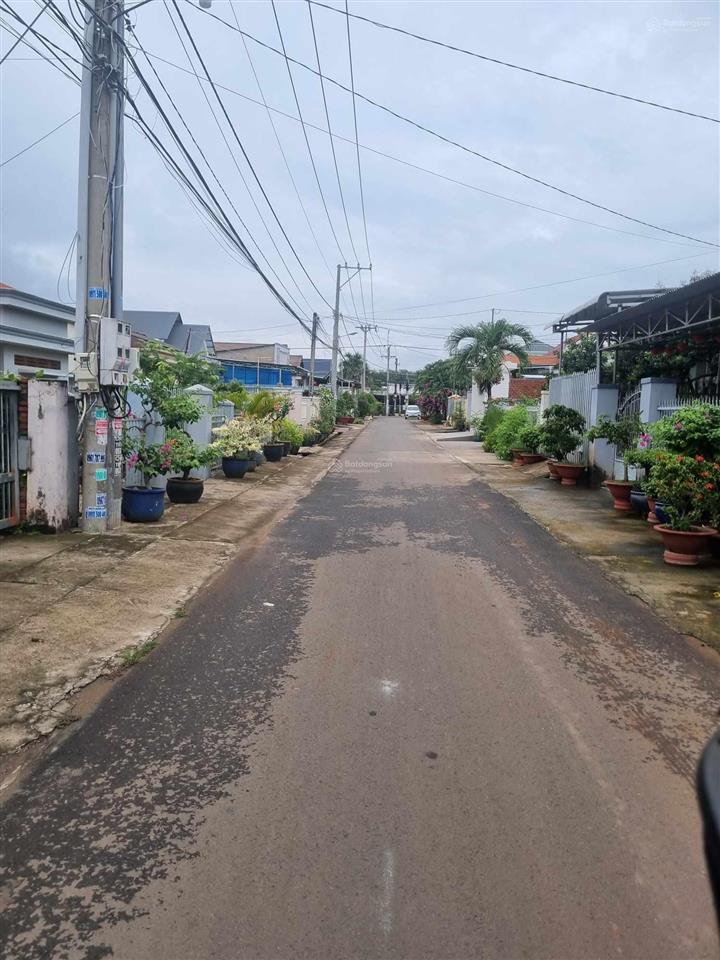 Chính chủ gửi bán lô đất 5x22 sau chợ & trường học p. bình lộc chỉ 600tr