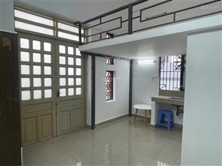 Phòng ngay cầu vượt cây gõ  thang máy  sẵn máy lạnh  tủ lạnh  tủ quần áo từ 3.x  5.x