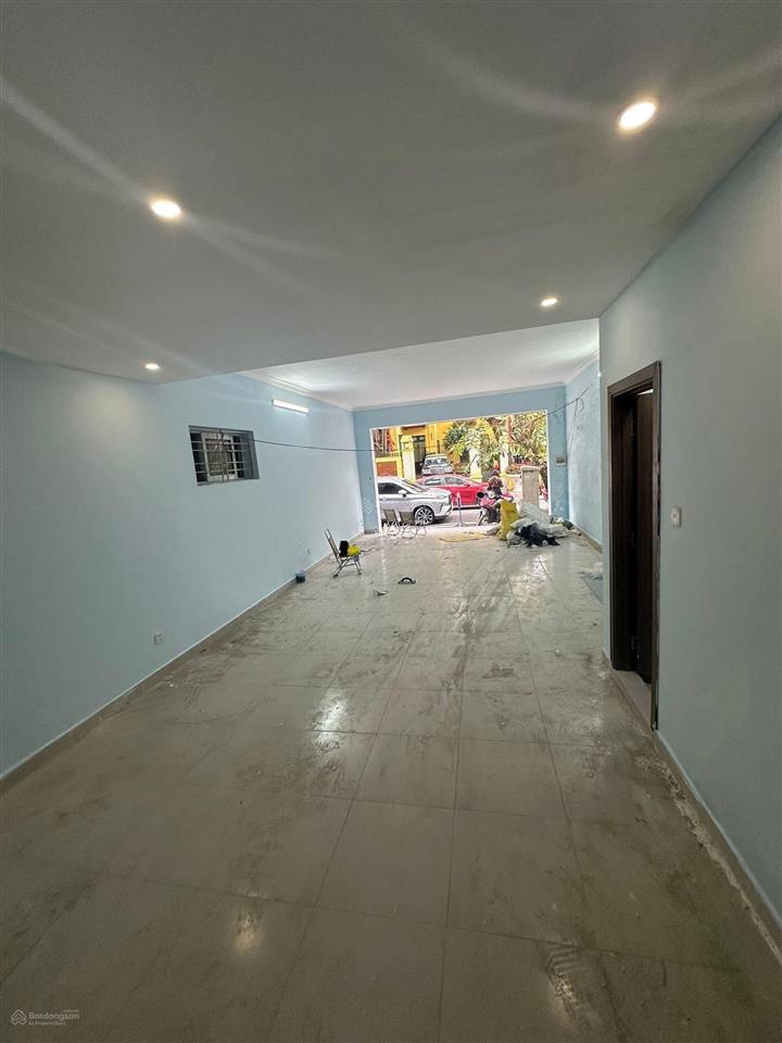 Cho thuê nhà mặt phố huỳnh thúc kháng vị trí đẹp, giá tốt
