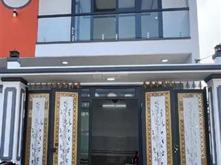 Bán nhà đường ấp 6, xã hưng long, bình chánh giá còn thương lượng