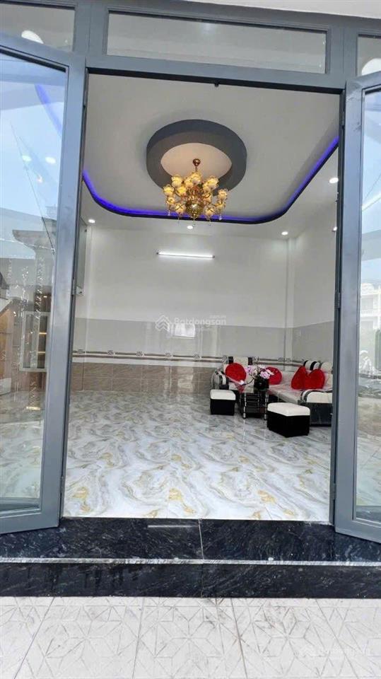 Bán nhà đường ấp 6, xã hưng long, bình chánh giá còn thương lượng