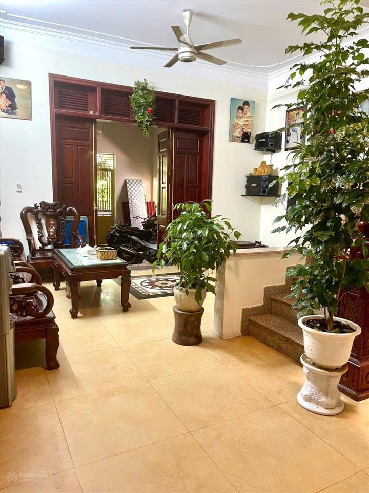 Bán gấp nhà hoàng mai 103m²  ngõ oto qua cửa  mặt tiền quyền lực  gần hồ đền lừ giá 20,5 tỷ