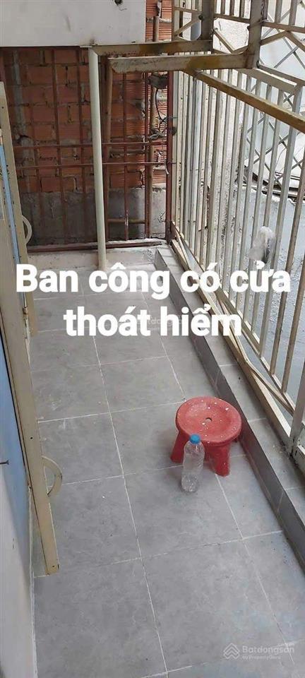 Bán nhà cách mt lạc long quân khoảng 30m giá 2 tỷ 850