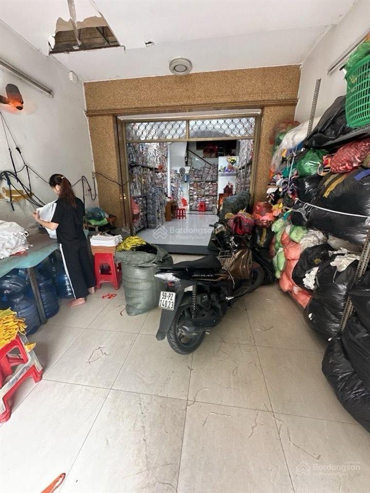 Bán nhà mt kinh doanh đông hồ 5 tầng giá 12.6 tỷ