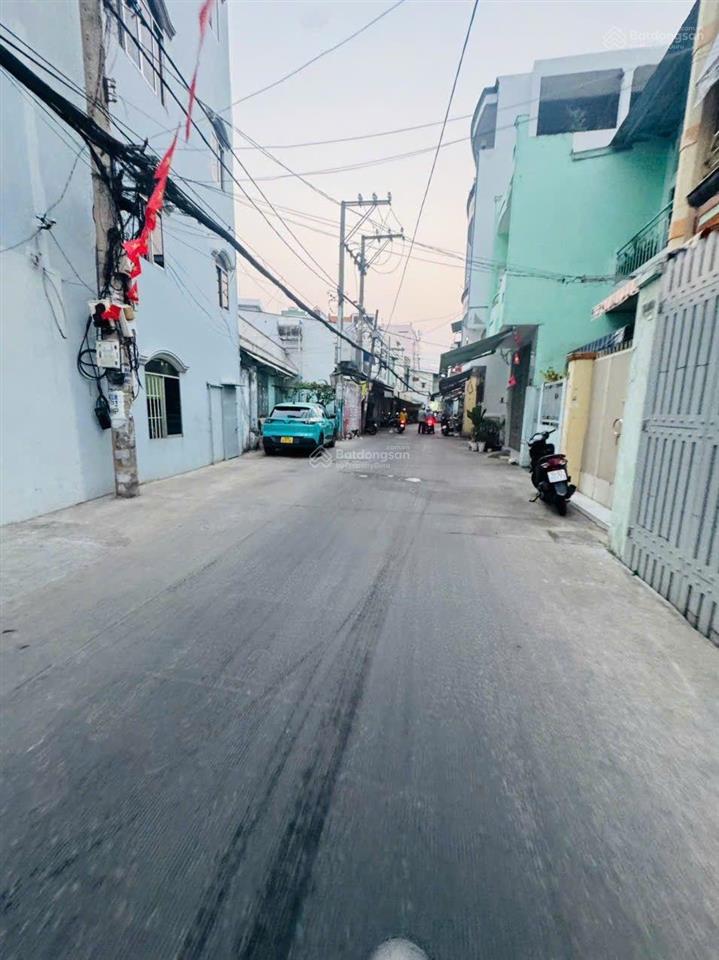 Bán gấp đất góc 2 mt hẻm phạm phú thứ
