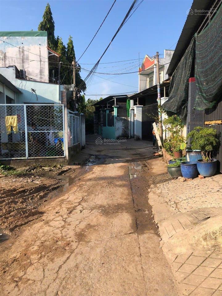 Bán nhanh 240m2 sát vinhomes hóc môn giá tốt