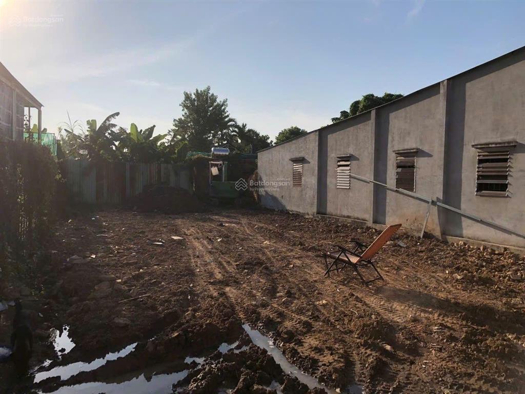 Bán nhanh 240m2 sát vinhomes hóc môn giá tốt