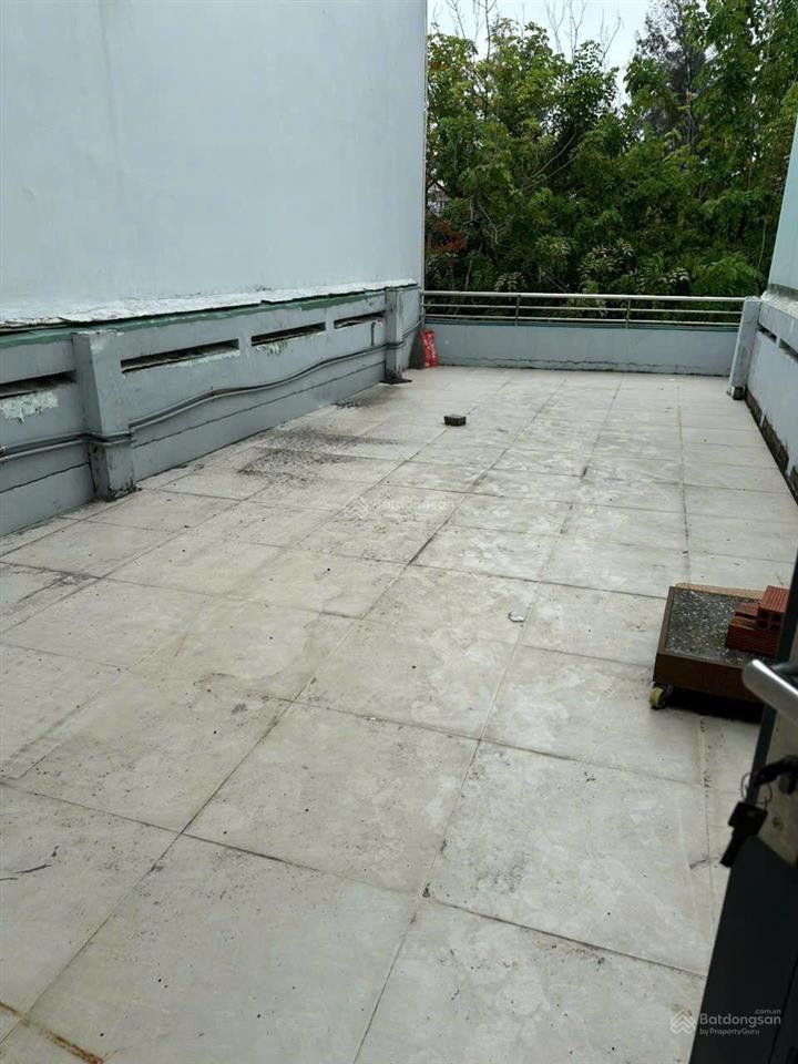 Bán nhà mặt tiền đối diện công viên nam long 4x20m
