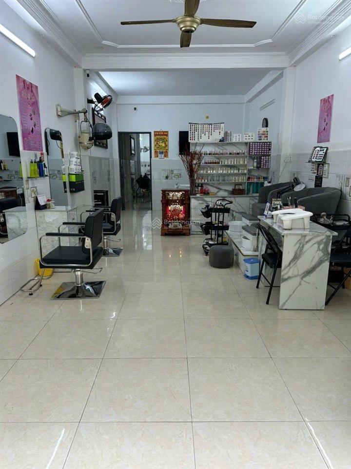 Bán nhà mặt tiền đối diện công viên nam long 4x20m