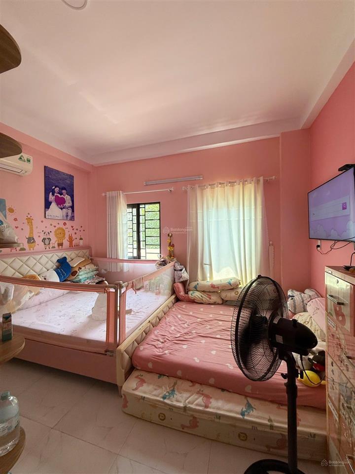 Bán nhà hxh bà hom mới cứng. đầy đủ tiện nghi
