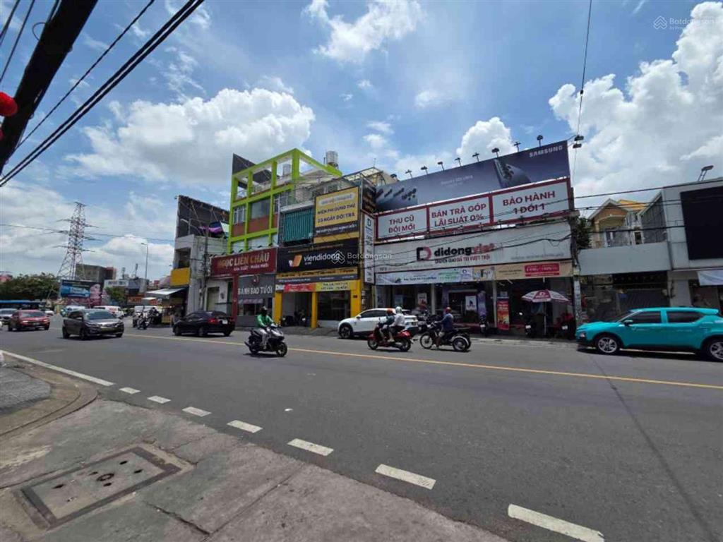 Bán nhà hẻm xe tải hậu giang 130 m2. giá 10,5 tỷ