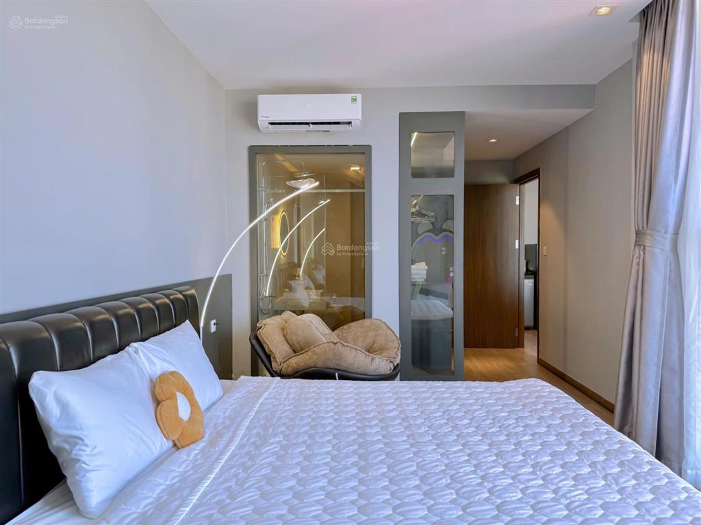 Cần bán căn hộ chung cư csj, view trực diện biển tầng 18, đầy đủ nội thất, đang có hđ thuê là 15tr