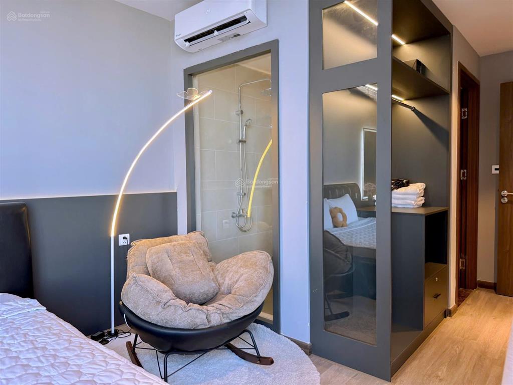 Cần bán căn hộ chung cư csj, view trực diện biển tầng 18, đầy đủ nội thất, đang có hđ thuê là 15tr