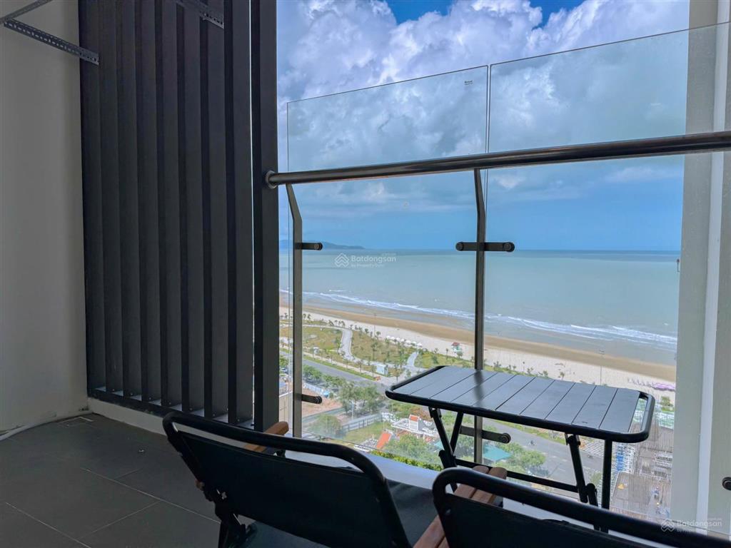 Cần bán căn hộ chung cư csj, view trực diện biển tầng 18, đầy đủ nội thất, đang có hđ thuê là 15tr