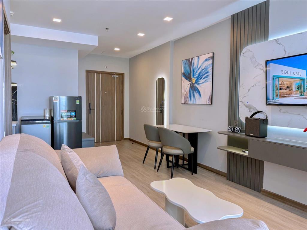 Cần bán căn hộ chung cư csj, view trực diện biển tầng 18, đầy đủ nội thất, đang có hđ thuê là 15tr