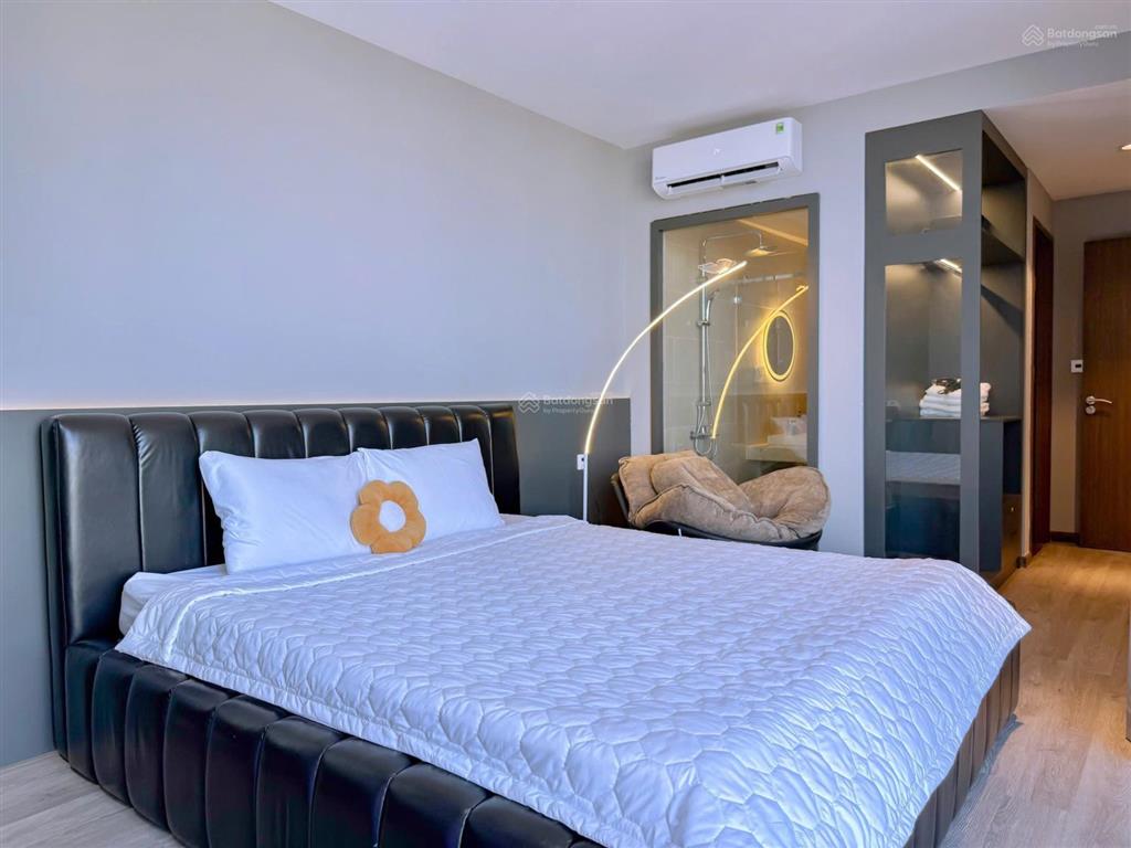 Cần bán căn hộ chung cư csj, view trực diện biển tầng 18, đầy đủ nội thất, đang có hđ thuê là 15tr