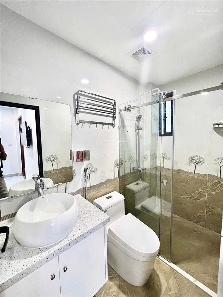 Cho thuê căn hộ 1n1k 40m2 mới tinh ngay đội cấn  ba đình