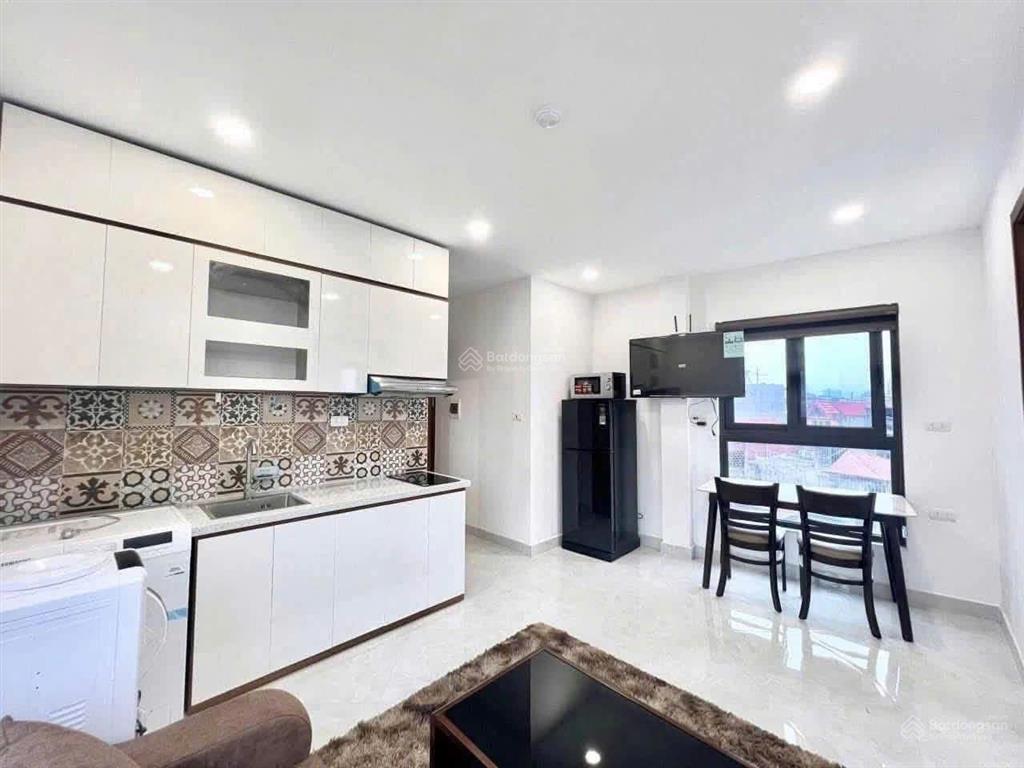 Cho thuê căn hộ 1n1k 40m2 mới tinh ngay đội cấn  ba đình