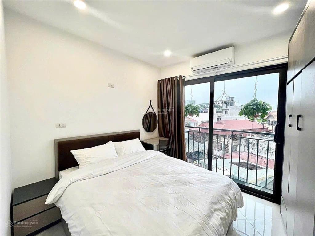 Cho thuê căn hộ 1n1k 40m2 mới tinh ngay đội cấn  ba đình