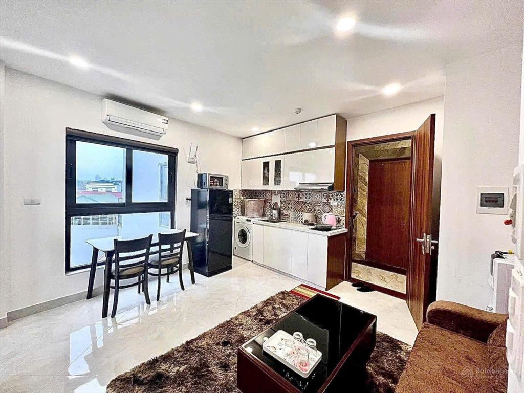 Cho thuê căn hộ 1n1k 40m2 mới tinh ngay đội cấn  ba đình