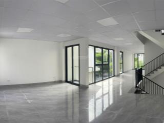 Cho thuê biệt thự vila an vượng giá 30tr, nhà mới đẹp full điều hòa.  0354 279 ***