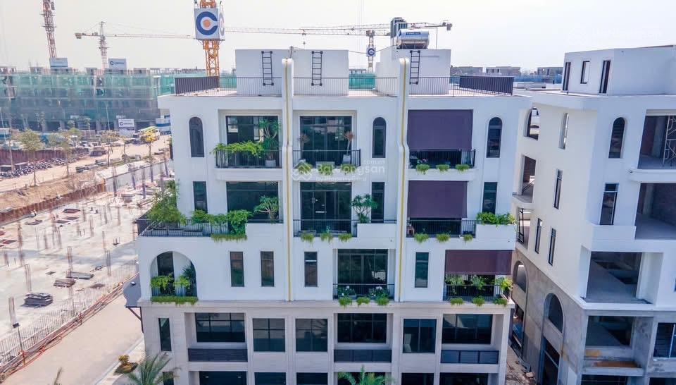 Bán shophouse vaquarius văn giang hàng đẹp, vị trí kinh doanh cực tốt mặt tiền 5m giá 14,5 tỷ