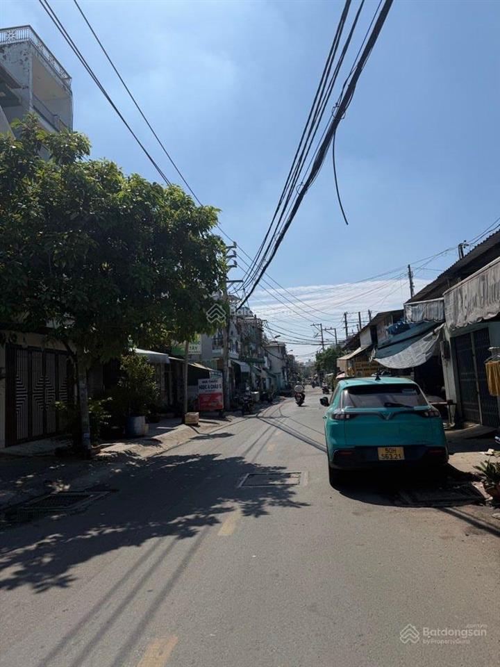 Mặt tiền xịn cực sung kinh doanh đỉnh kao ngay kề bên lê thúc hoạch  bình long  ngã tư 4 xã