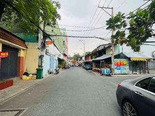 Kết cấu btct gồm 6 tầng, trệt, 1 lửng, 3 lầu, sân thượng trước sau. 5pn, 5wc, có thể cải thiện thêm