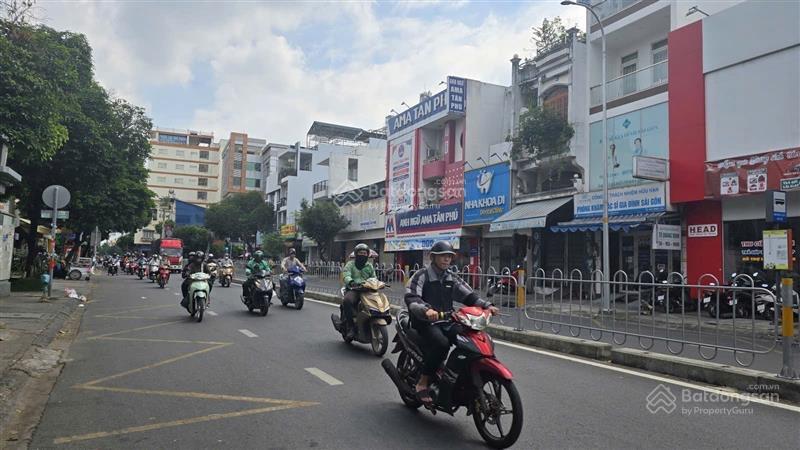 Mặt tiền kinh doanh  nguyễn sơn  tân phú  4 tầng ngang 5,5m đường 20 mét