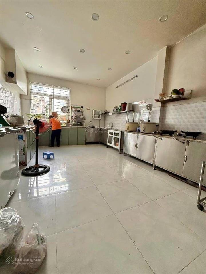 Mtkd 16m  78m2 x 6 tầng cho thuê 2530tr/th  ngay gần đhcntp + kcn tân bình  nhỉnh 14 tỷ