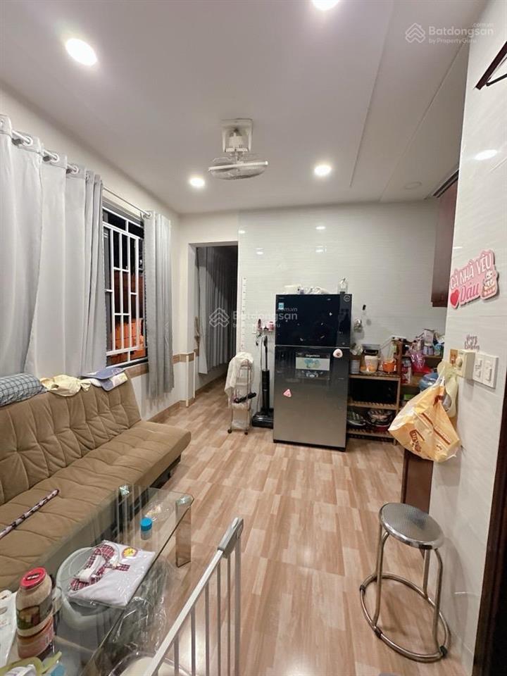 Mặt tiền kinh doanh chợ vải  ngay nguyễn sơn  2 mt thoáng  ngang 5mx 13.2m 3 tầng  nhỉnh 10ty