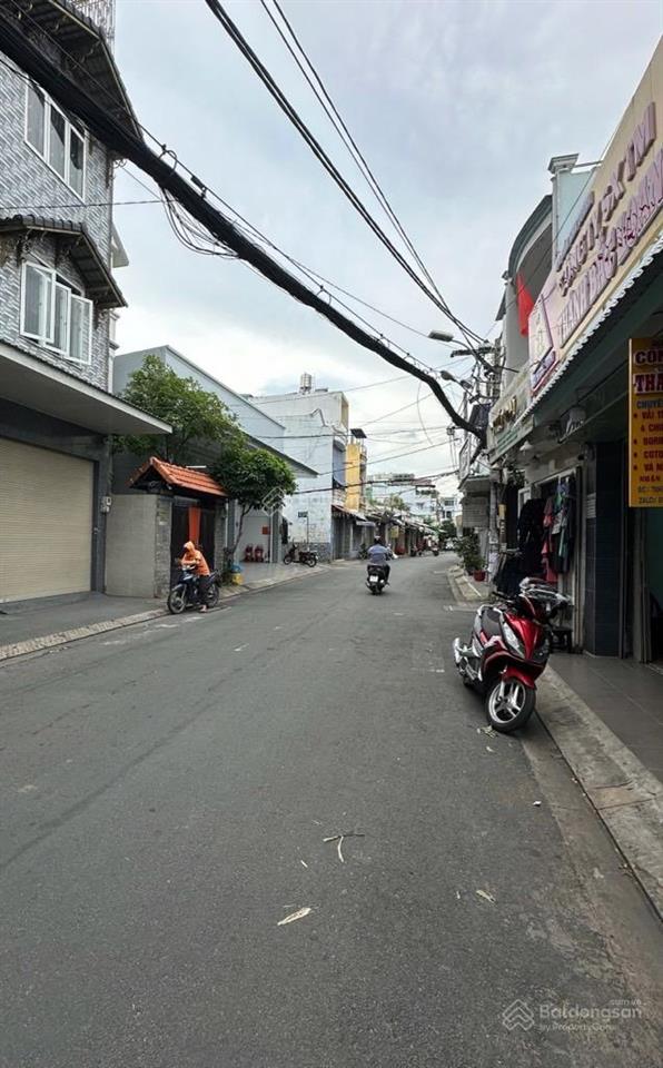 Mặt tiền kinh doanh chợ vải  ngay nguyễn sơn  2 mt thoáng  ngang 5mx 13.2m 3 tầng  nhỉnh 10ty