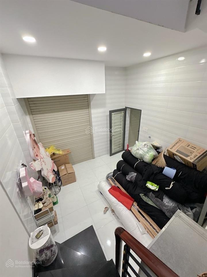 Mặt tiền kinh doanh chợ vải  ngay nguyễn sơn  2 mt thoáng  ngang 5mx 13.2m 3 tầng  nhỉnh 10ty