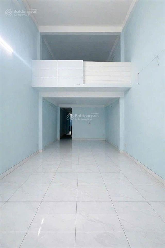 Một trệt 3 lầu 1 phòng khách 1 bếp 4 phòng ngủ 4 tầng chỉ 10.5 ty