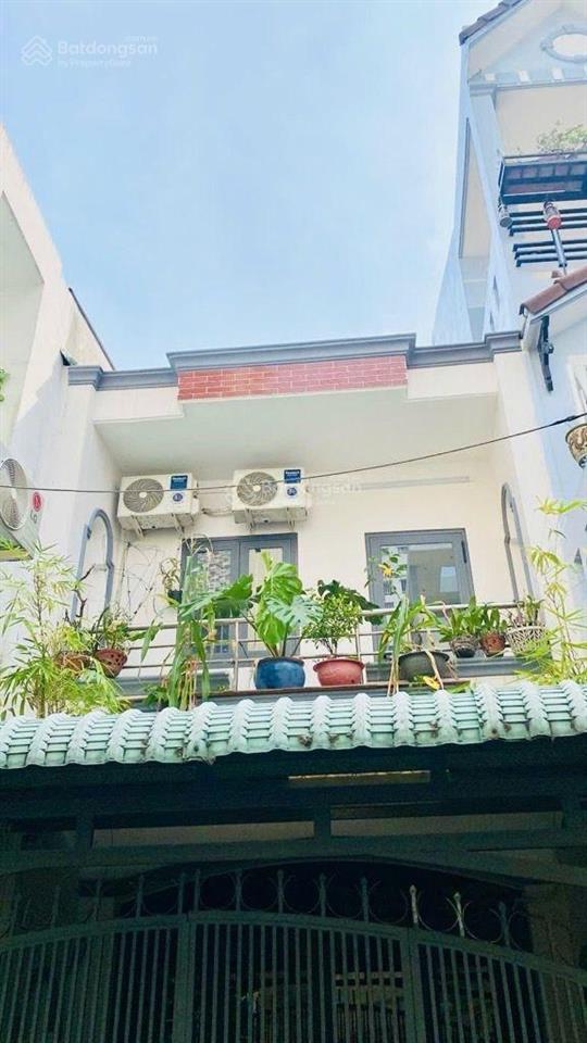 Diện tích 3,95x20m. công nhận 76,1m2.  nhà 1 trệt 1 lầu. 3pn, 2wc, chủ hiện đang cho thuê 10tr/thá