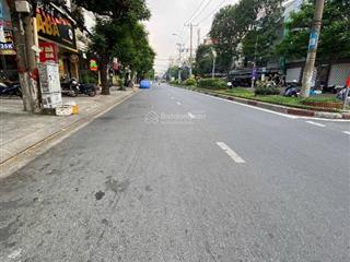 Tân bình mặt tiền kinh doanh đỉnh  đường vip nhất khu bàu cát  có vỉa hè rộng  gần 120m2
