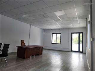 Cho thuê nhà 2 tầng, diện tích 300m²ô tô 50 chỗ vào tận nơi (phú viên, bồ đề ở gần chân cầu chương
