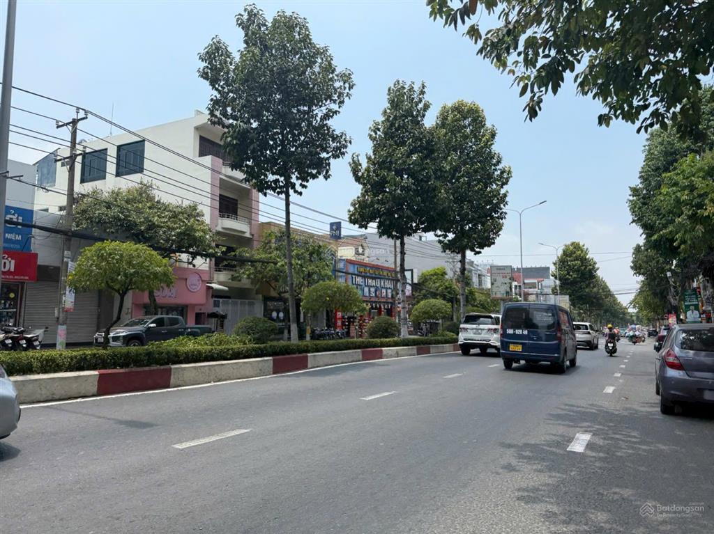 Bán nhà mặt phố tại đồng khởi, 35 tỷ, 201.6 m2, view đẹp, nhiều tiện ích