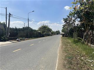 Bán khu đất = mặt tiền hương lộ 7
+ tổng diện tích 2700m
. đất có vị trí rất đẹp.
. gồm có