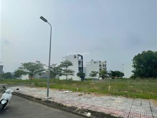 Đất phước kiển ngay kdc sài gòn south, đường 16m. giá chỉ 36tr/m2