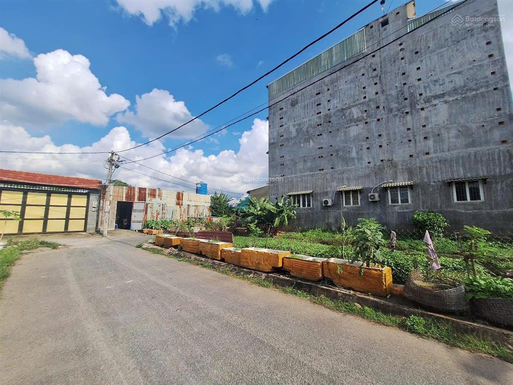 Đất góc 2 mặt tiền 99m2 nằm ngay kdc hiện hữu 1896 lê văn lương, nhà bè