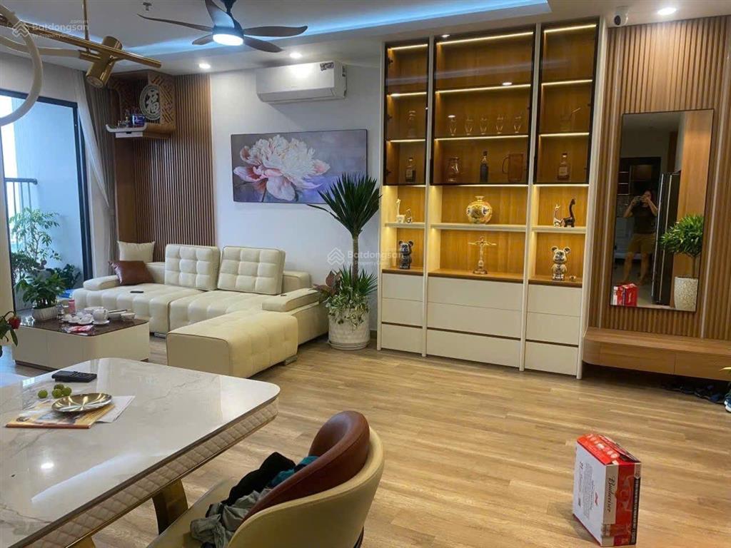Chính chủ cần cho thuê căn 2n2vs 83m2 cc wisteria, full đồ chỉ việc vào ở