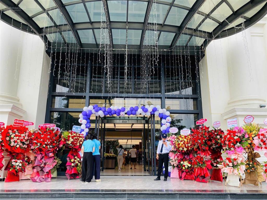 Chính chủ cần cho thuê căn 2n2vs 83m2 cc wisteria, full đồ chỉ việc vào ở