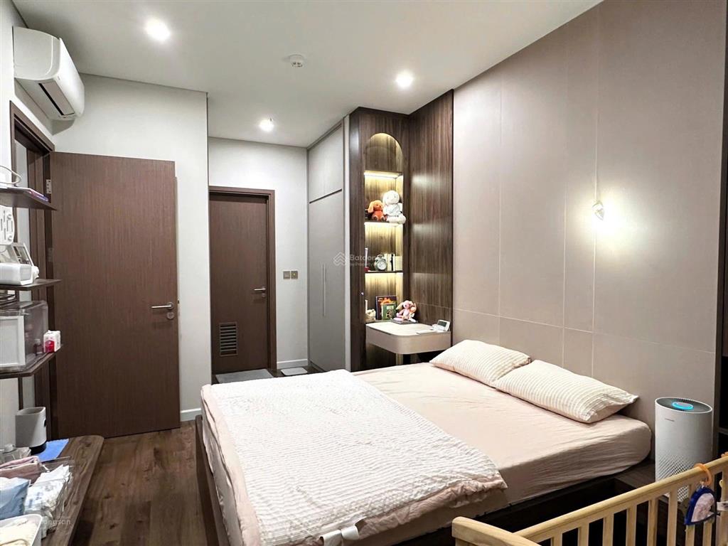 Chính chủ gửi bán căn hộ 2pn golden palace, vị trí đẹp giá tốt