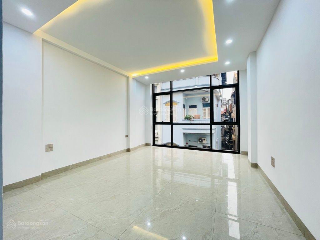 Tây sơn  65m2 x 5 tầng  thang máy  ngõ thông phân lô  oto tránh vào nhà  vỉa hè rộng