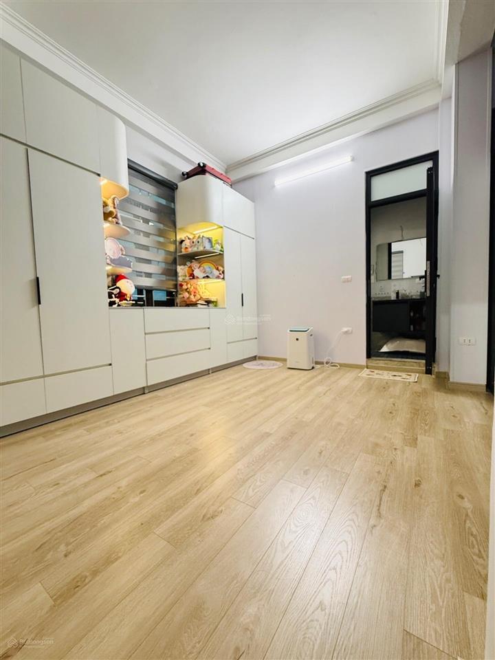Khương hạ  42m2  mặt ngõ thông  kinh doanh lô góc
3 mặt thoáng vĩnh viễn  10m ra ô tô tránh
