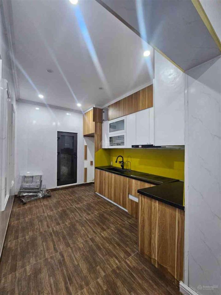 Khương đình  35m x 6 tầng thang máy  mt 4m  lô góc  ngõ 3 gác rộng thoáng  gần phố chỉ hơn 8tỷ