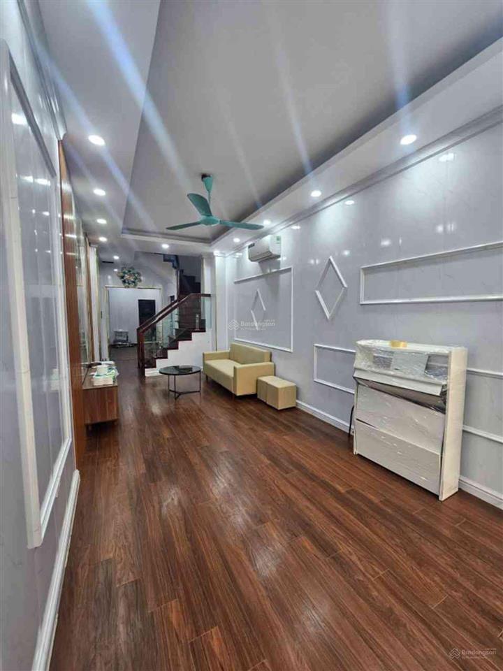 Khương đình  35m x 6 tầng thang máy  mt 4m  lô góc  ngõ 3 gác rộng thoáng  gần phố chỉ hơn 8tỷ