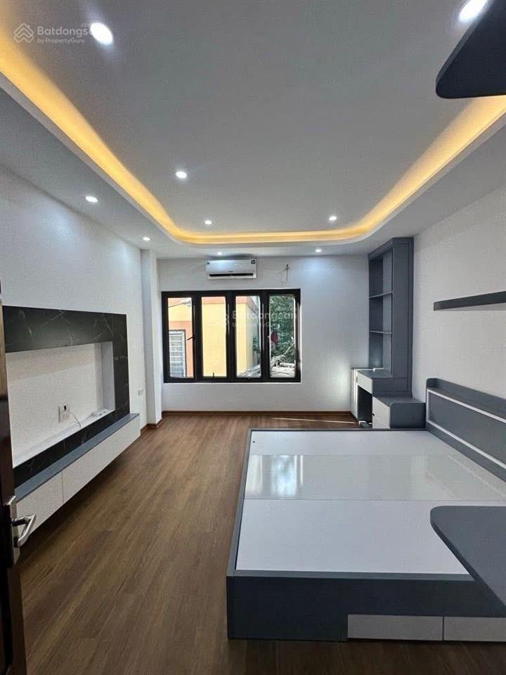 Khương đình  35m2 x 6 tầng thang máy  mt 4m  lô góc  ngõ 3 gác rộng thoáng  gần phố