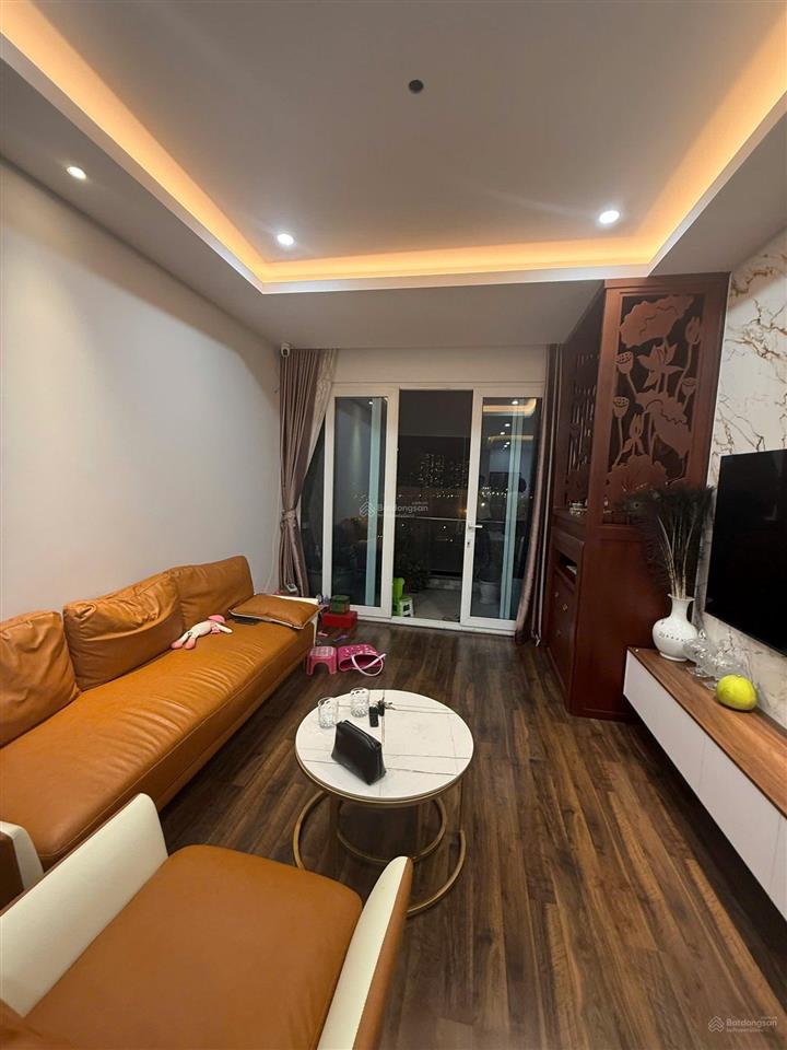 Cần bán căn rivera park 70m2 2pn giá thật 8,5 tỷ  ai bán giá 8tỷ toàn vớ vẩn !!!!